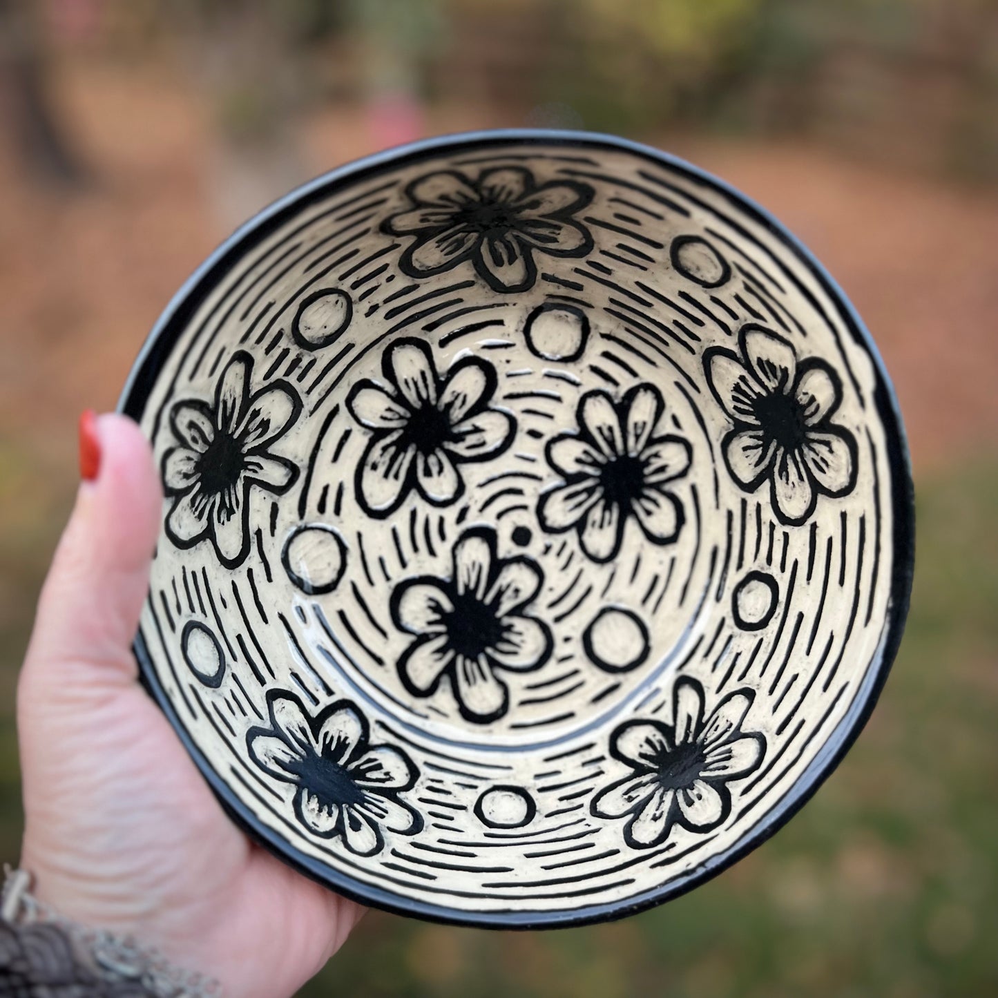 Black & White Sgraffito Flowers Ceramic Bowl